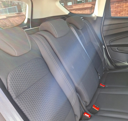 Ford Kuga cena 68900 przebieg: 122500, rok produkcji 2018 z Pabianice małe 562